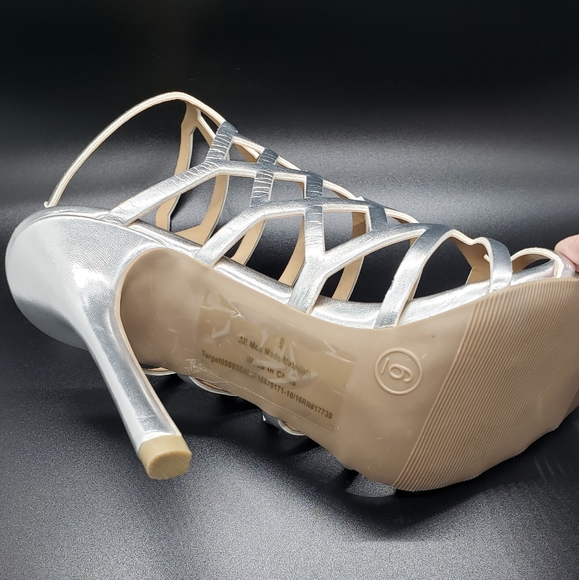 Mossimo Heels Silver - Picture 7 of 8